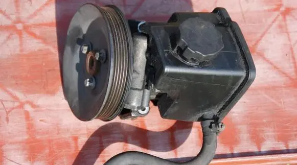Mercedes-Benz Vito Viano W639 Power steering pump 110KM