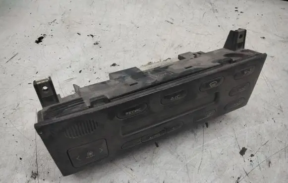 Peugeot 406 Climate control unit 657035P 231877