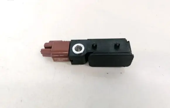 Ford Mondeo Mk III Airbag deployment crash/impact sensor 1S7T14B342AF 1S7T-14B342-AF