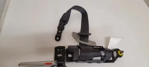 Volvo V50 Front seatbelt 30615571