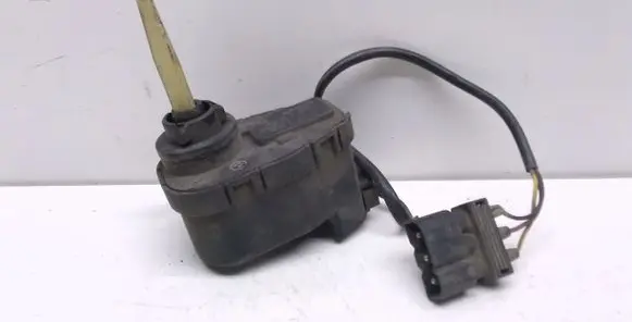 Headlight level adjustment motor