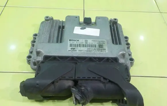 Hyundai i30 Engine control unit/module 391132A406
