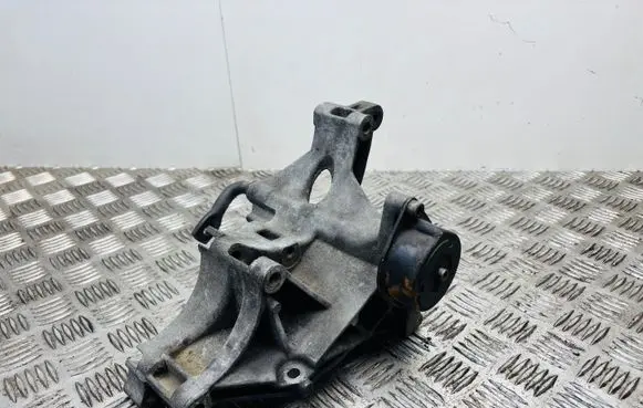 Volkswagen Sharan Generator/alternator bracket 028903143AB