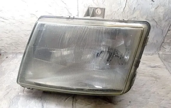 Mercedes-Benz Vito Viano W638 Headlight/headlamp 67629579