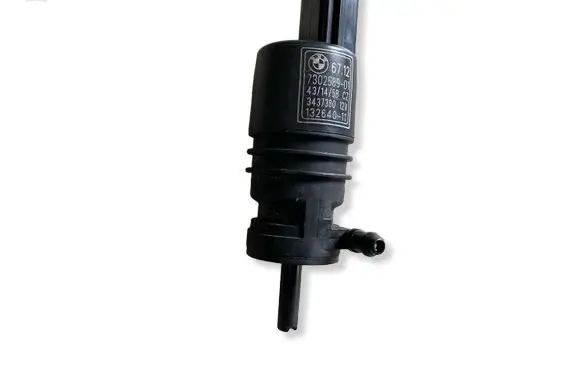 BMW 3 GT F34 Windscreen/windshield washer pump 7302589