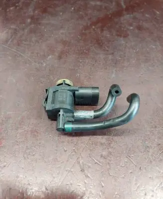 Volkswagen Golf Plus Turbo solenoid valve 1J0906283C