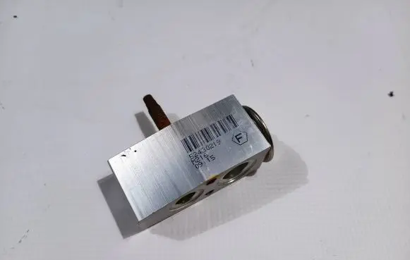 Air conditioning (A/C) expansion valve