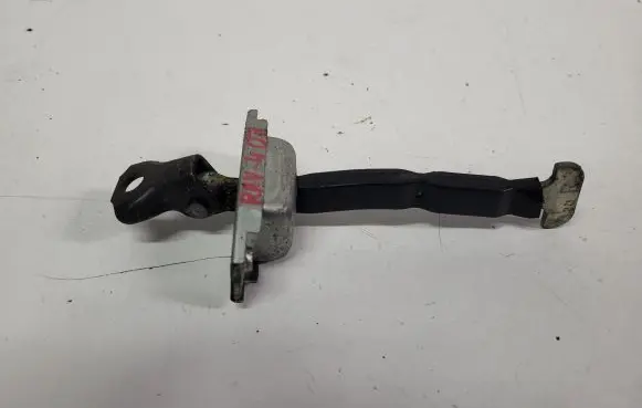 Toyota RAV 4 (XA30) Front door check strap stopper