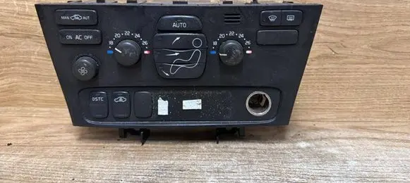 Volvo V70 Climate control unit 7923