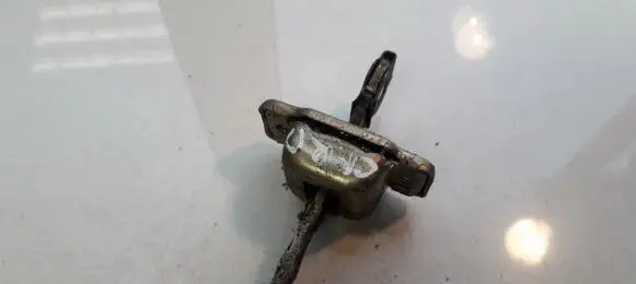 Seat Cordoba (6K) Rear door check strap stopper