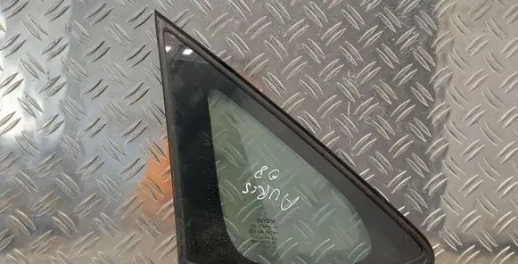Toyota Auris 150 Front triangle window/glass 43R007951