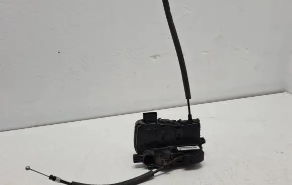 KIA Sportage Front door lock 813203U010