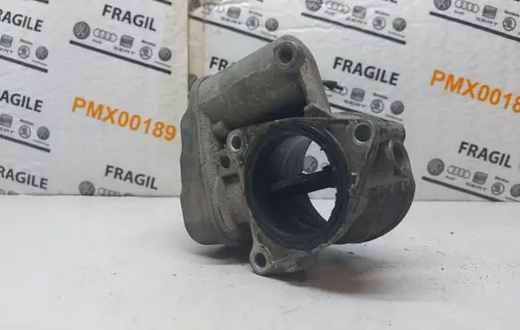 Volkswagen Golf V Throttle valve 03G128063B