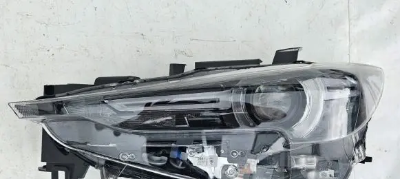 Mazda CX-5 II Headlight/headlamp