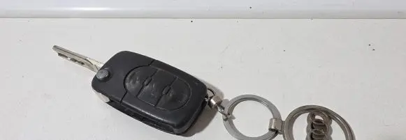 Audi A6 S6 C5 4B Ignition key/card 4D0837231K