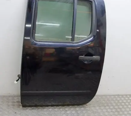 Nissan NP300 Rear door 82101EB332