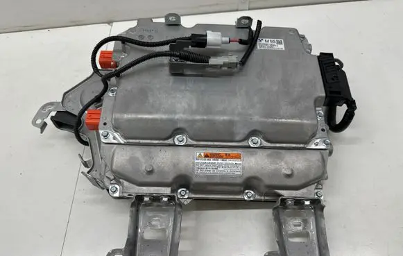 Toyota RAV 4 (XA50) Voltage converter inverter G909042062