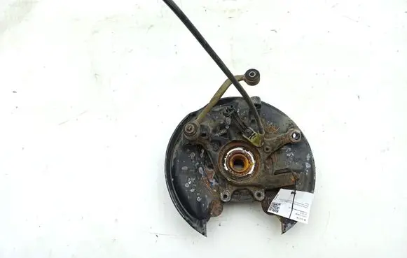 Mercedes-Benz C W203 Rear wheel hub