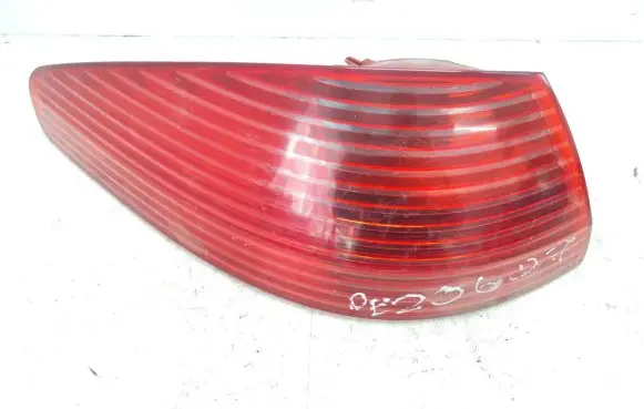 Peugeot 607 Rear/tail lights