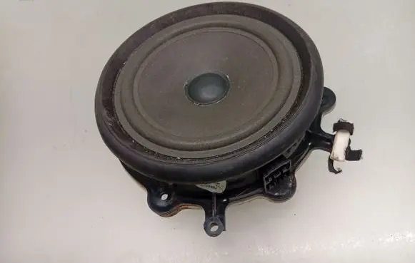 Audi A4 S4 B7 8E 8H Front door speaker 8E0035411