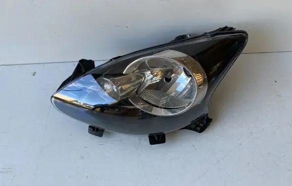 Toyota Aygo AB10 Headlight/headlamp 811500H070