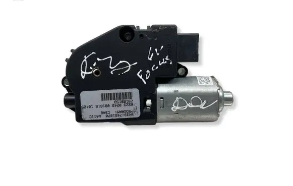 Ford Focus Sunroof motor/actuator 9R337451070