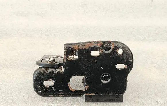 Volkswagen PASSAT B6 Engine bonnet/hood lock/latch loop/hook 3C0823480