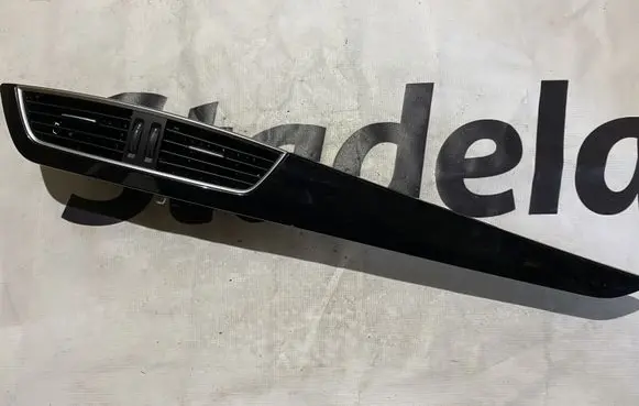 Mercedes-Benz C W204 Dash center air vent grill A2048308454 2048308454
