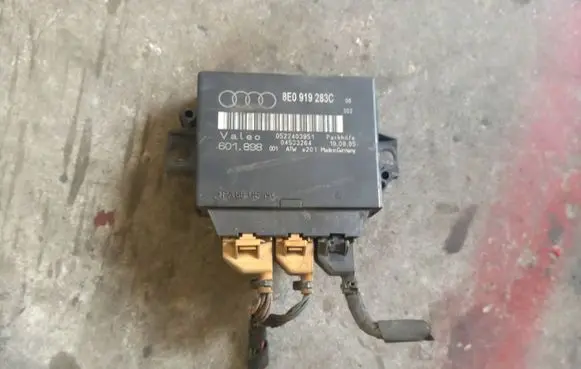 Audi A4 S4 B7 8E 8H Parking PDC control unit/module 8E0919283C 601898