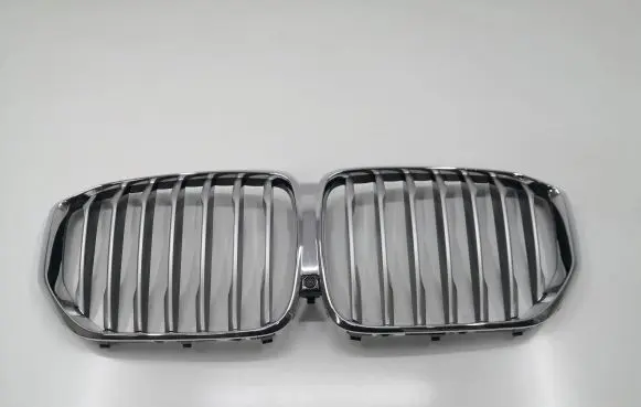 BMW X5 G05 Front bumper upper radiator grill 20240006541