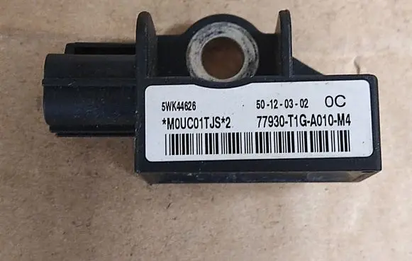 Honda CR-V Airbag deployment crash/impact sensor 5WK44626 M0UC01TJS2 77930T1GA010M4