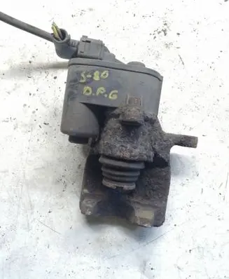 Rear brake caliper