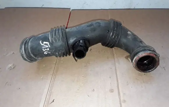 Peugeot Partner Air intake hose/pipe 9656953680