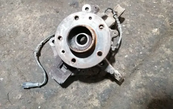 Renault Scenic III - Grand scenic III Front wheel hub