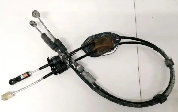 KIA Sorento Gear shift cable linkage
