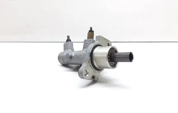 BMW 3 E46 Master brake cylinder 