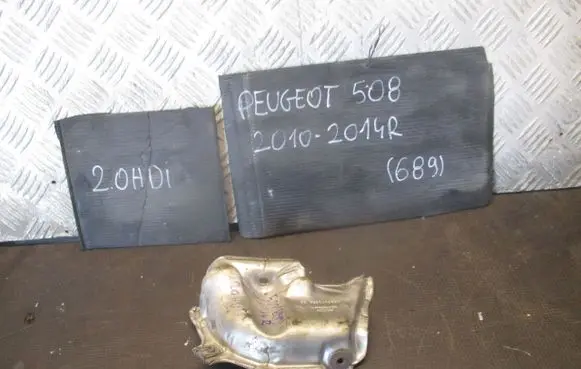 Peugeot 508 Heat shield in engine bay 