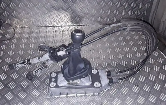Audi A1 Gear shifter/selector 6C0711049F