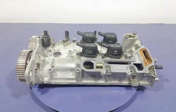 Skoda Octavia 985 Rocker cam cover 04E103473DC