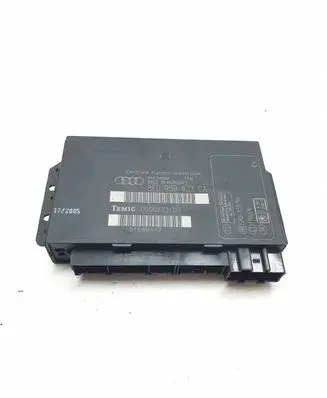 Audi A4 S4 B7 8E 8H Comfort/convenience module 8E0959433CA 00002731D3 01689447