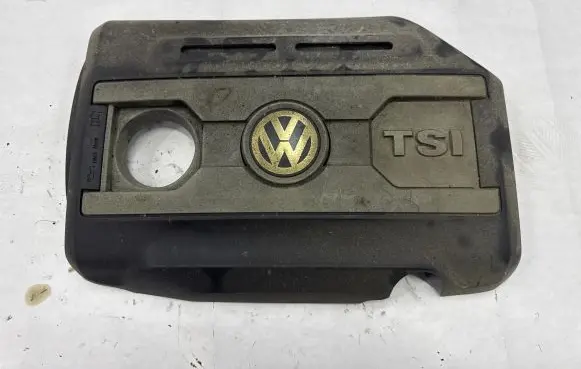 Volkswagen PASSAT CC Engine cover (trim)
