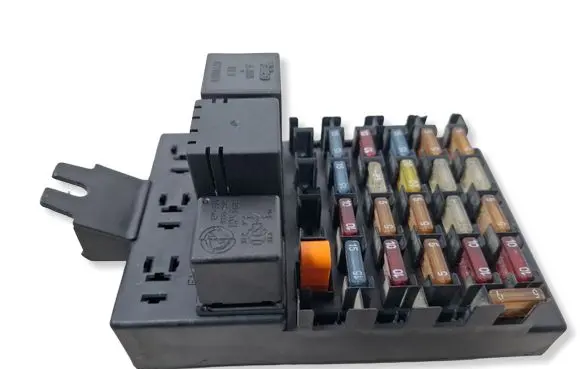 Alfa Romeo 166 Fuse module 
