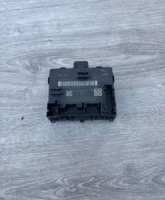 Audi A3 S3 8V Door control unit/module 5Q0959593F 5Q0959593E