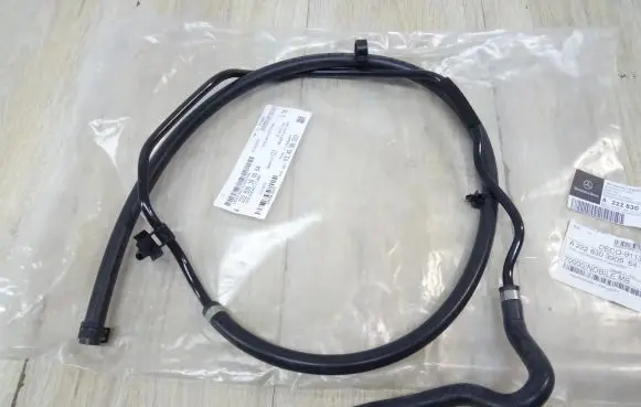 Mercedes-Benz S W222 Heater radiator pipe/hose A2228303905