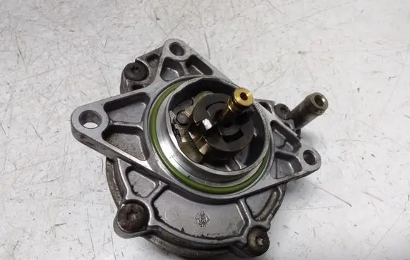 Audi A6 S6 C5 4B Vacuum pump 72218501