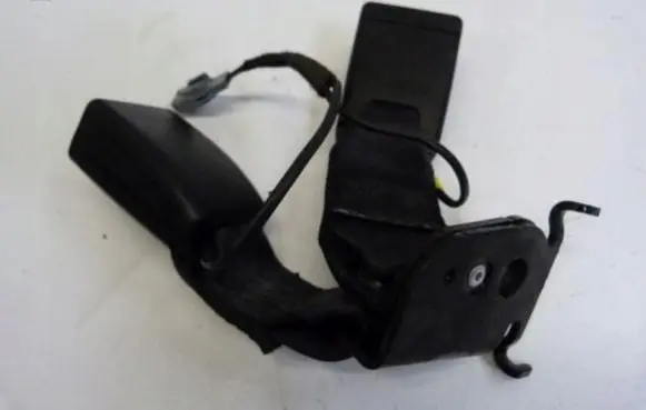 Renault Talisman Middle seatbelt buckle (rear) 