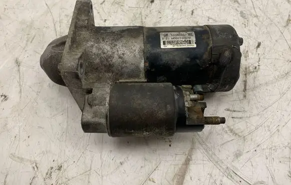 Opel Insignia A Starter motor 55353857 M001T30072