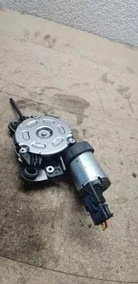 Volkswagen PASSAT B6 Seat adjustment motor 2016901