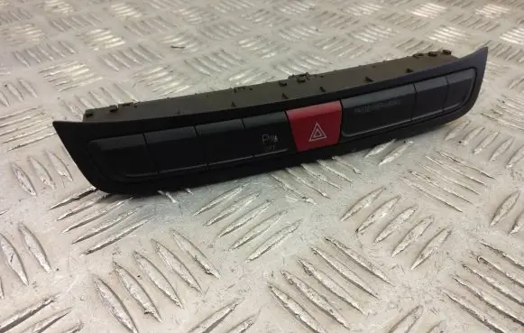 Jeep Renegade Hazard light switch 07356350190