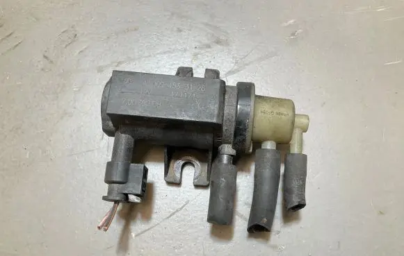 Mercedes-Benz Sprinter W906 Turbo solenoid valve A0091533128 70078208 17T171